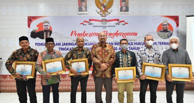 KIP Kabupaten Aceh Utara meraih predikat Penghargaan pengelolaan JDIH  Kategori Baik II  se Aceh